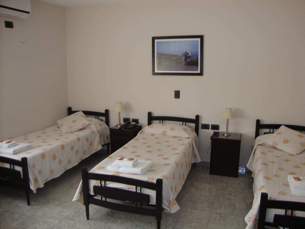 Hotel Euzko Alkartasuna Macachin  Bagian luar foto