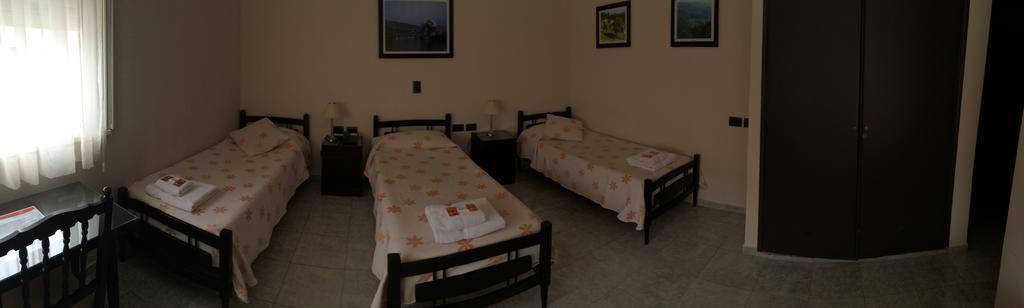 Hotel Euzko Alkartasuna Macachin  Bagian luar foto