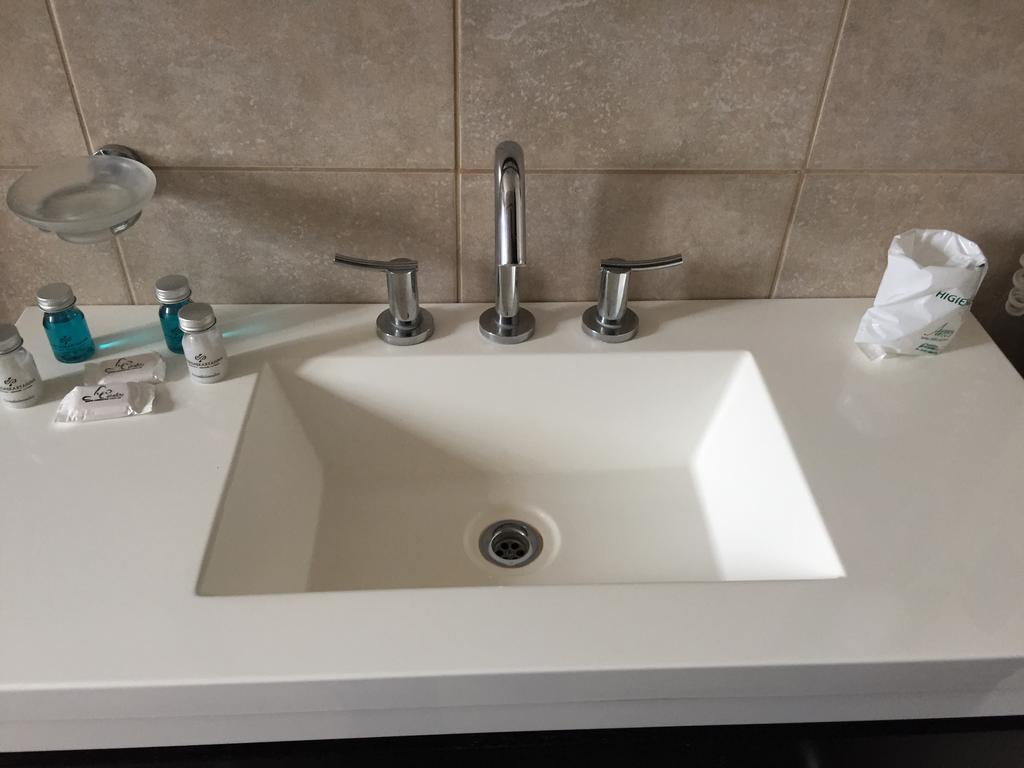 Hotel Euzko Alkartasuna Macachin  Bagian luar foto