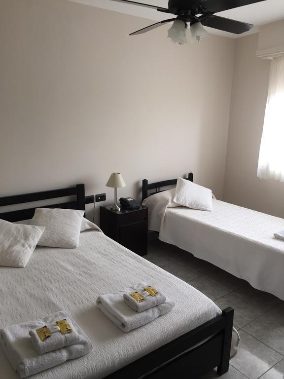Hotel Euzko Alkartasuna Macachin  Bagian luar foto
