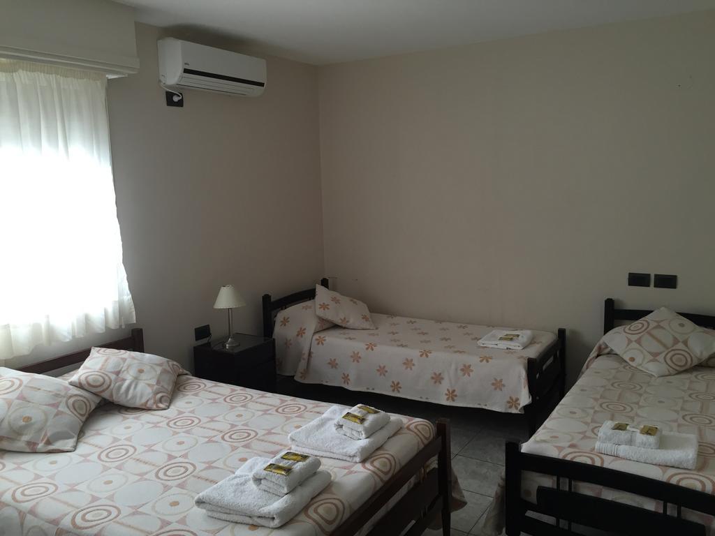 Hotel Euzko Alkartasuna Macachin  Bagian luar foto