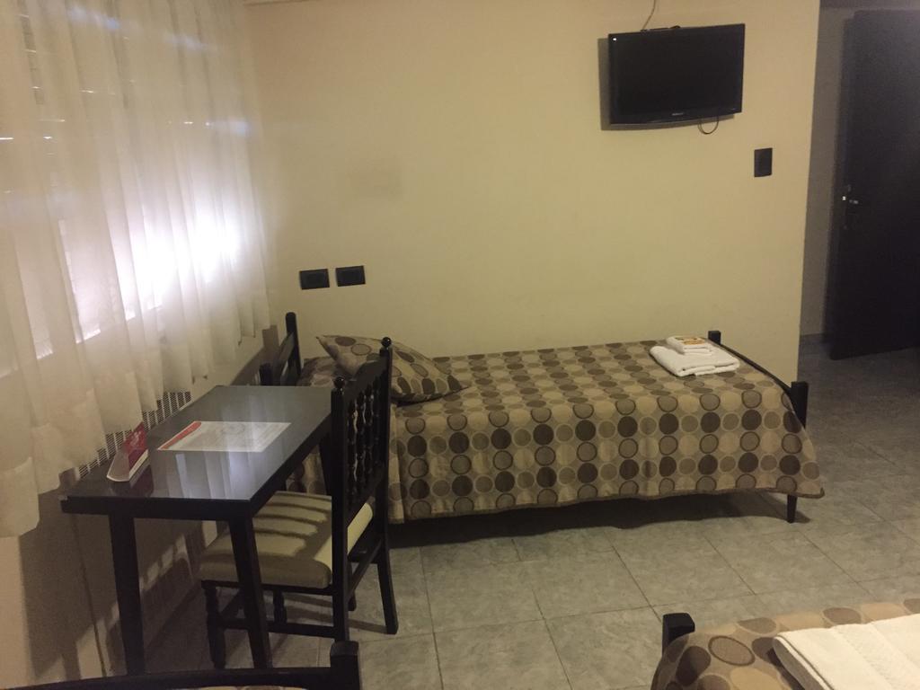 Hotel Euzko Alkartasuna Macachin  Bagian luar foto